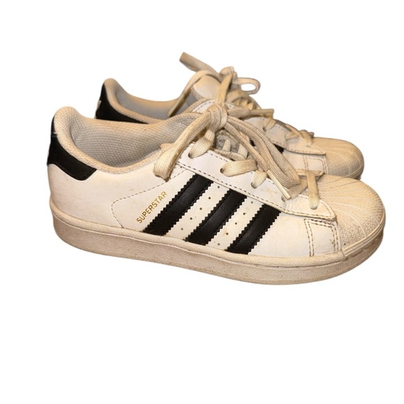 Adidas White and Black Sneakers Iconic Superstar Design - Picture 2 of 7